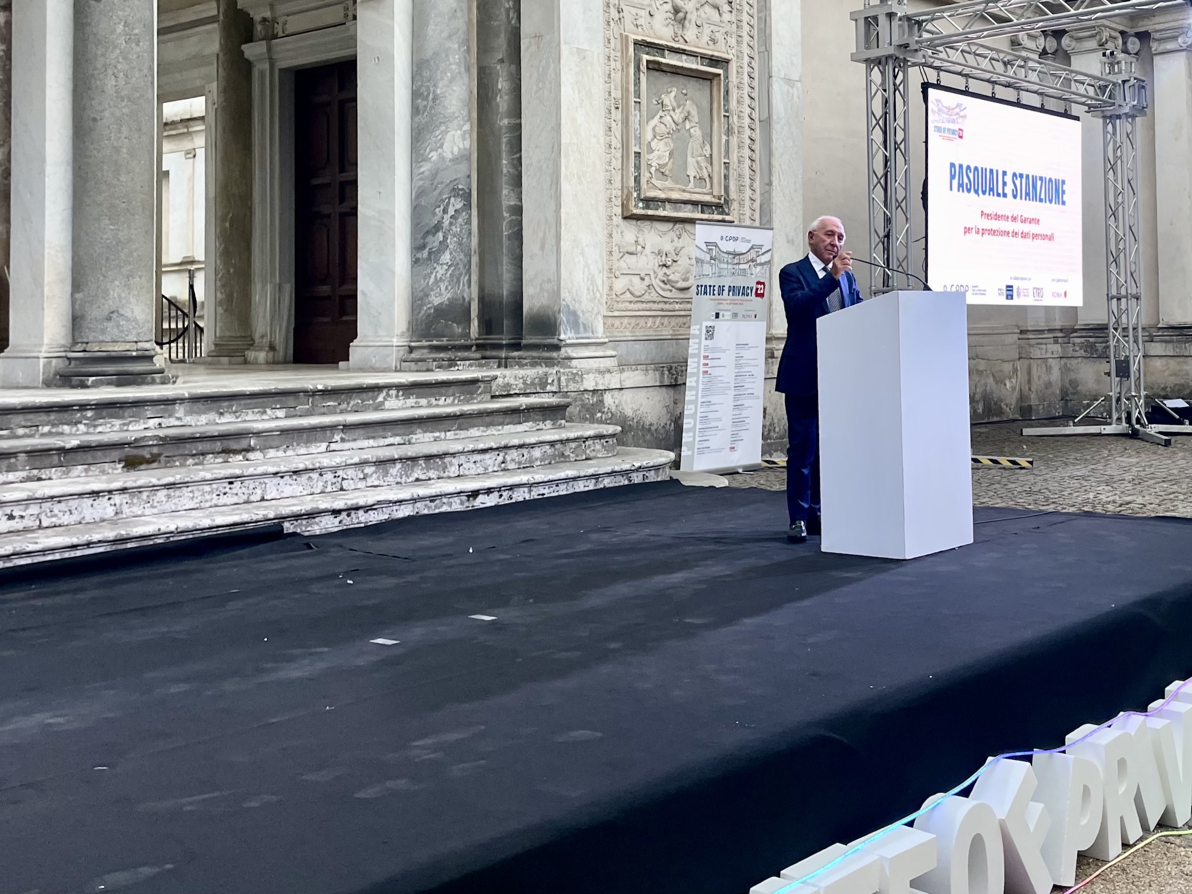 LINTERVENTO INTEGRALE DI PASQUALE STANZIONE A STATE OF PRIVACY 2023 [CON  VIDEO], Francesco Mancini - ETHICA SOCIETAS-Rivista di scienze umane e  sociali